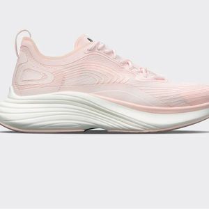 APL Women's Streamline
Creme / Anthracite / White